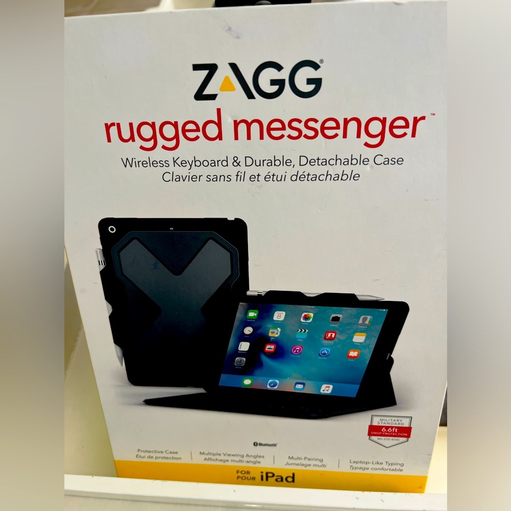 Zagg rigged messenger for iPad